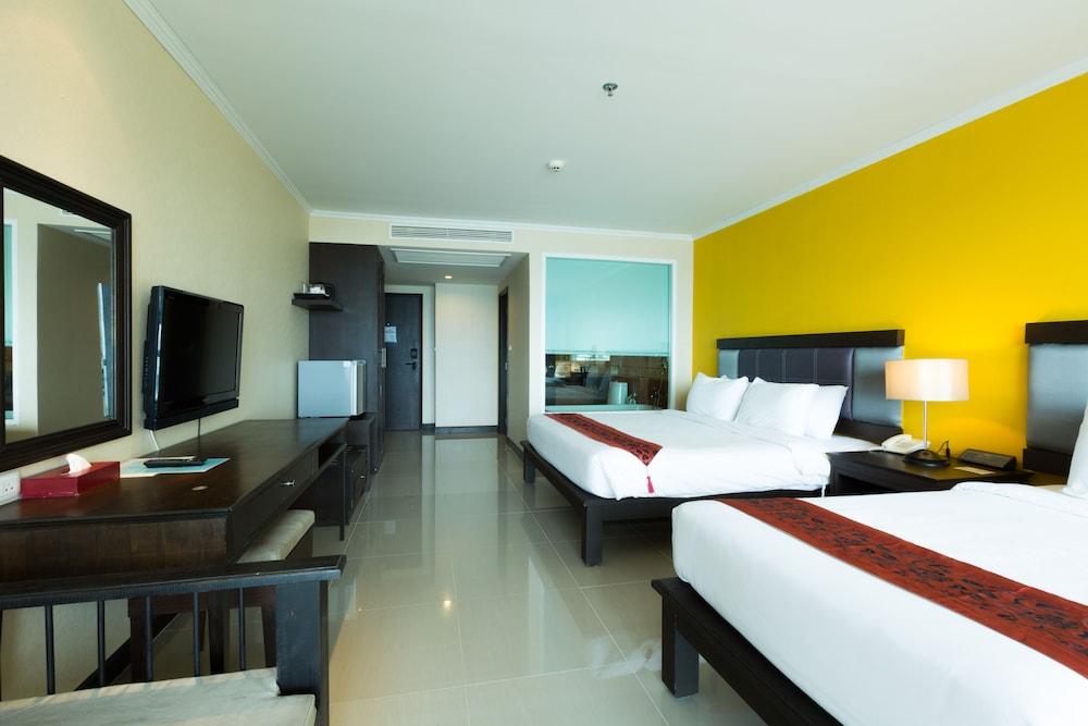 Royal Phala Cliff Beach Resort Банчанг Екстер'єр фото