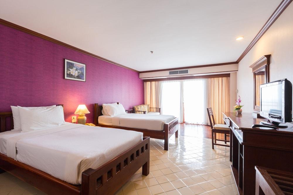 Royal Phala Cliff Beach Resort Банчанг Екстер'єр фото