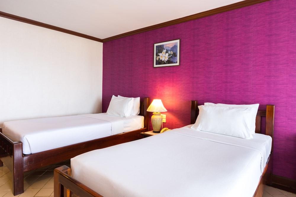 Royal Phala Cliff Beach Resort Банчанг Екстер'єр фото