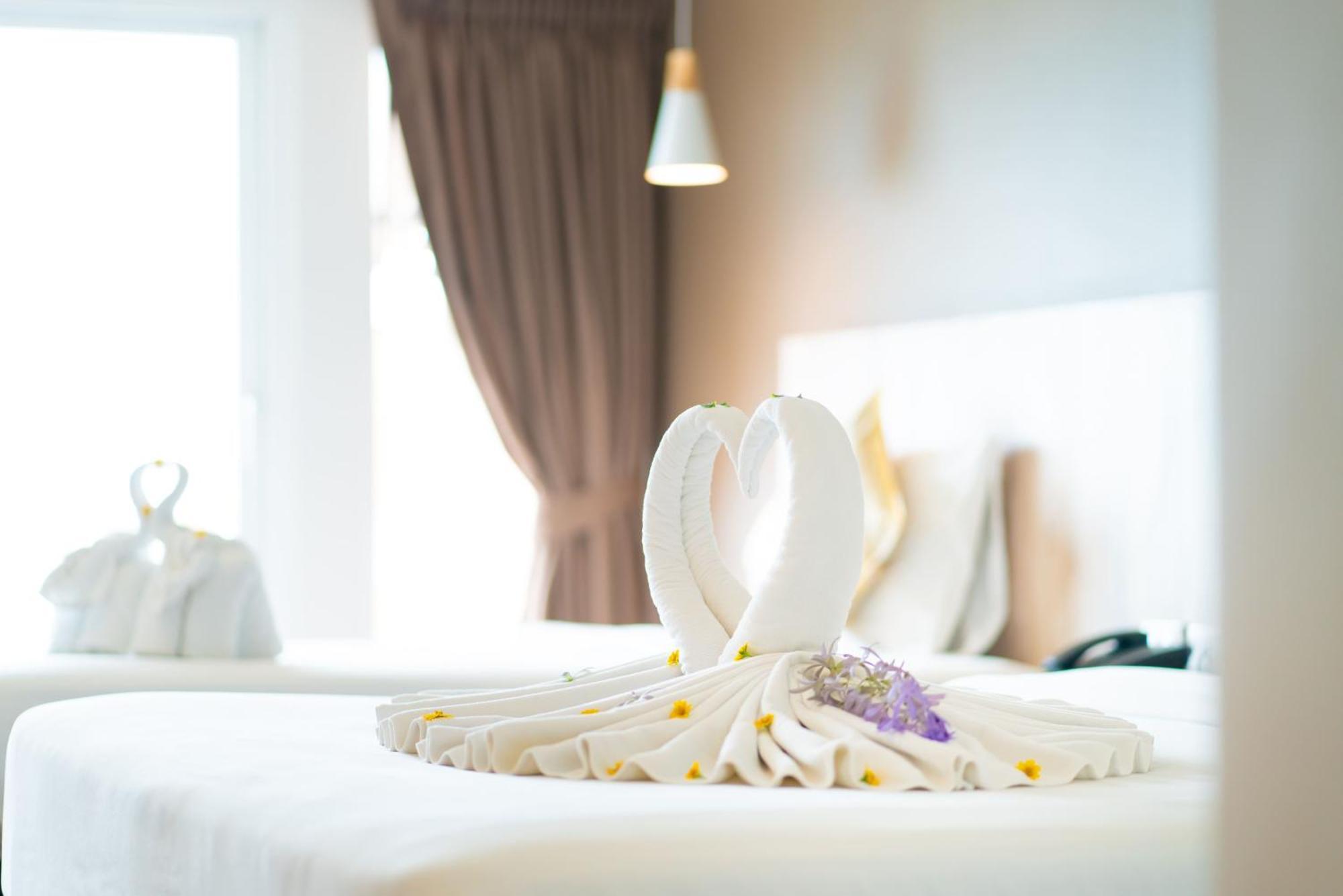 Royal Phala Cliff Beach Resort Банчанг Екстер'єр фото