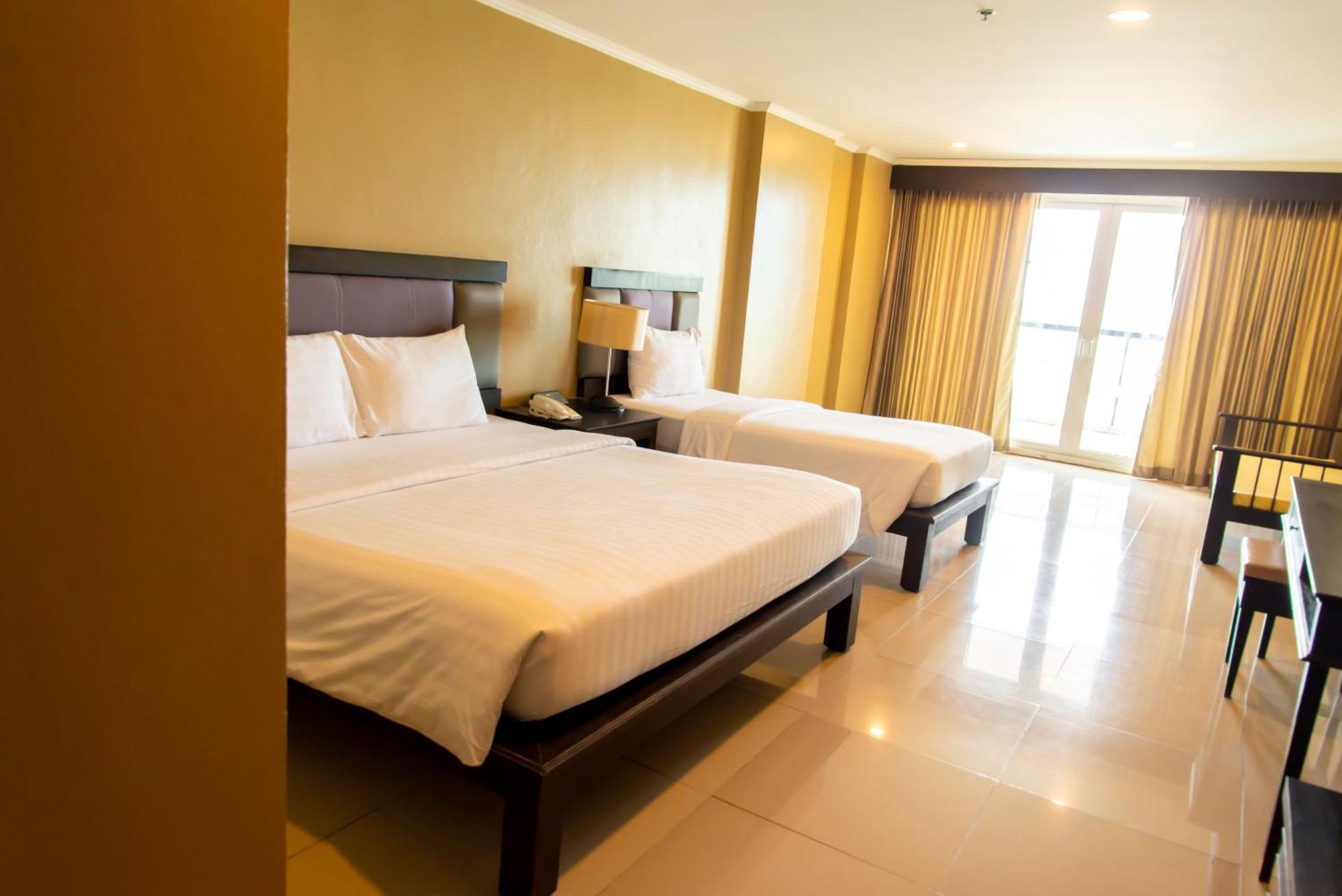 Royal Phala Cliff Beach Resort Банчанг Екстер'єр фото