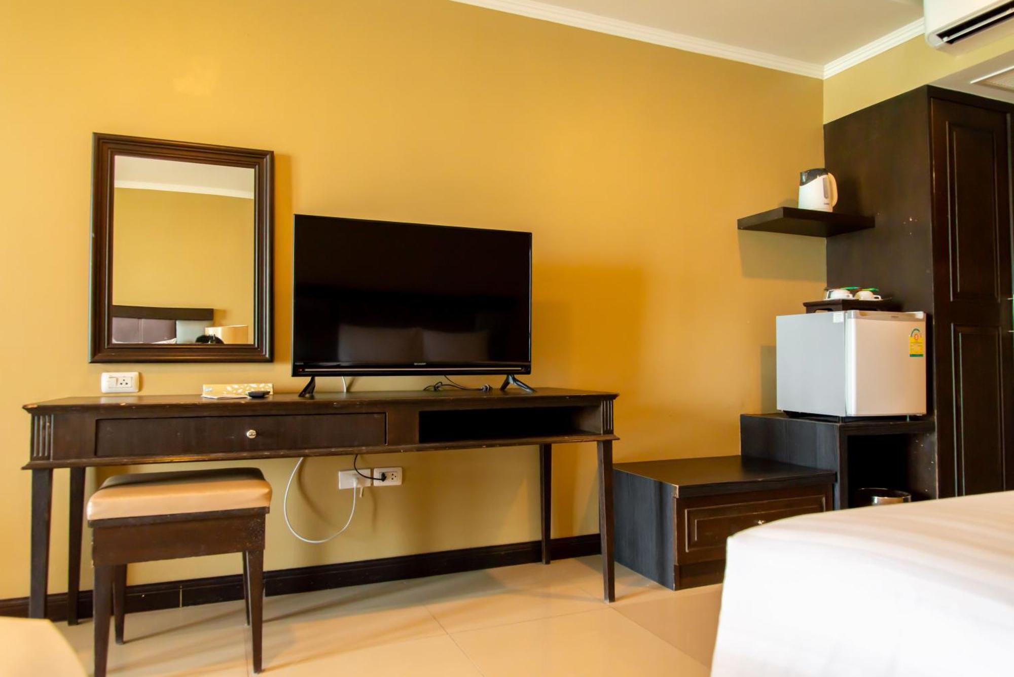 Royal Phala Cliff Beach Resort Банчанг Екстер'єр фото
