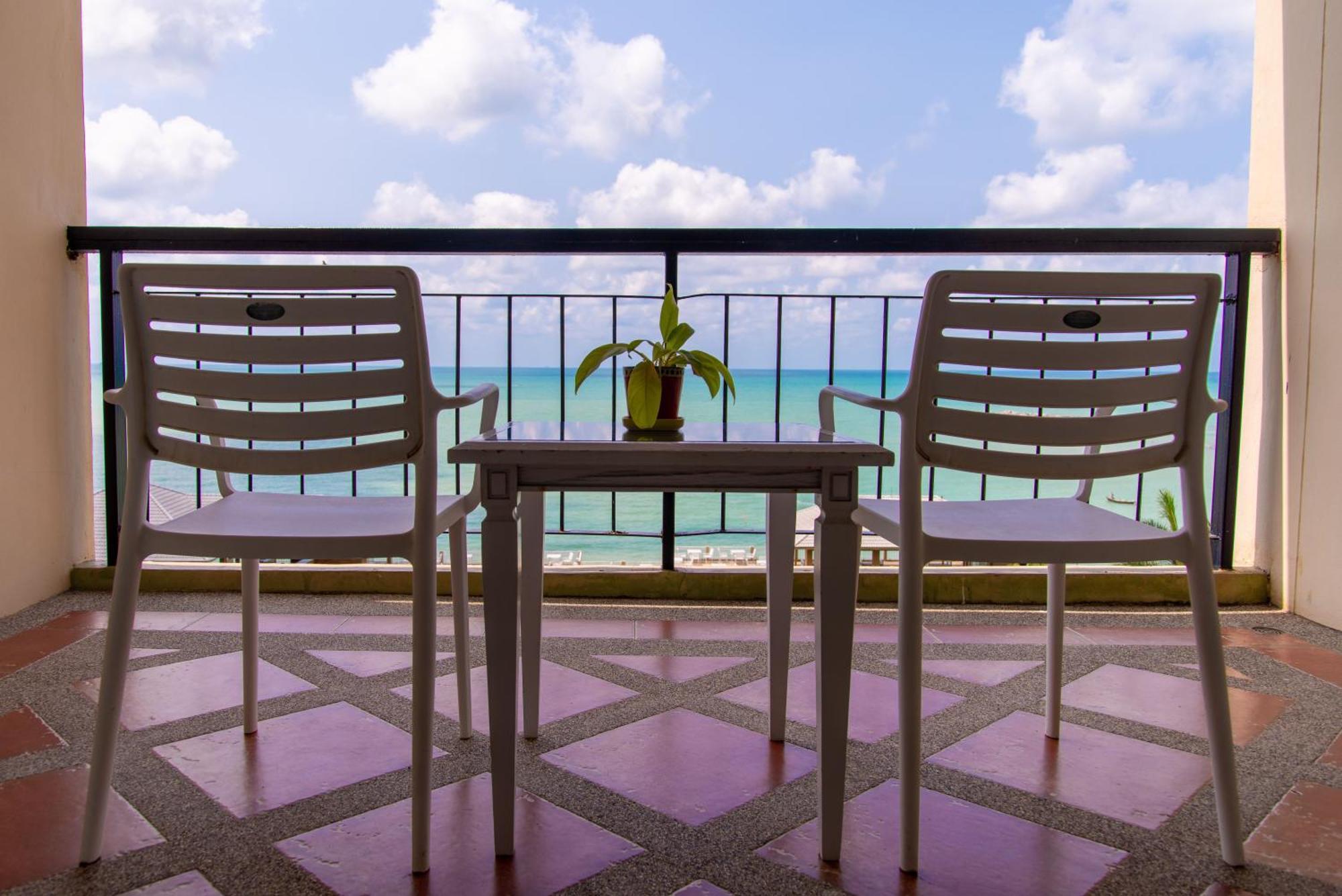 Royal Phala Cliff Beach Resort Банчанг Екстер'єр фото